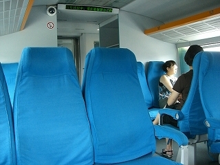 リニアモーターカー車内